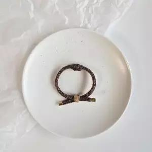 [옷자락]여성 럭셔리 골드펄 트위스트 매듭 헤어끈 머리띠