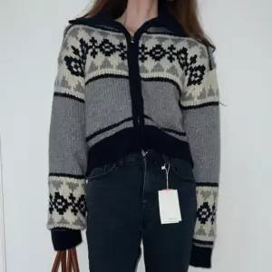 DUGNMARKT  윈터 노르딕 울 집업 가디건 2color 여성 니트 얇은 루즈핏 사무실