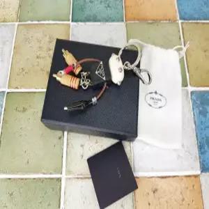 프라다 에드워드 로봇 키링 153151404