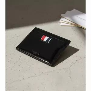 톰브라운 4바 페이턴트 노트 컴파트먼트 카드지갑 카드홀더 MAW220A L0020 001