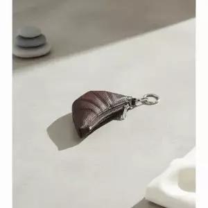 르메르 LEMAIRE 26SS 미니 크루아상 키링 백참 SL0082 LL0018 503