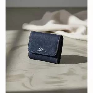 아페쎄 A.P.C. 데님 스탠다드 바이폴드 반지갑 COHIZ H63650 IAI