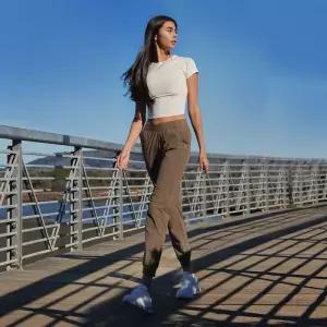 ANDAR 에어스트 썸머 라인 조거팬츠