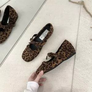 여사친 가을 신발 단화 플랫 속가보시 프렌치 레퍼드 리본 스웨이드 선녀풍 할머니 펌프스 유행3