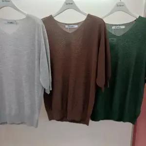 Latium HC06 얇고 시원한 메탈배색 LIN 브이넥 7부반팔 니트티  D2623sw07