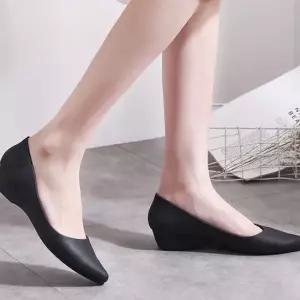 데일리 여성 깜끔한 디자인 아쿠아 젤리 플랫 슈즈 뮬 여성단화 여성플랫슈즈 블로퍼