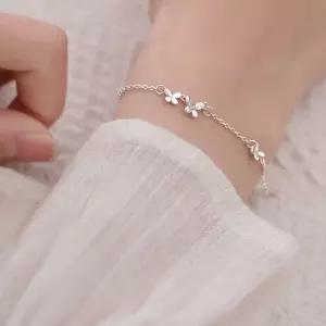 블링블링 큐빅 나비 펜던트 패션팔찌 데일리 팔찌 나비팔찌 나비펜던트 큐빅팔찌