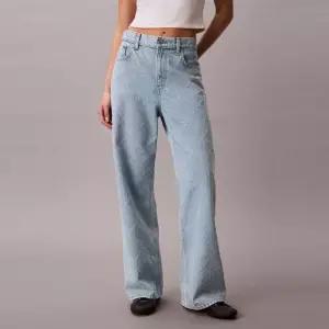 캘빈클라인 진 여성 로우라이즈 배기 니들펀치 데님47F495G 344096