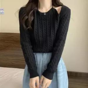 [옷은날개] 여성 홀터넥디자인 어깨트임 포인트 긴팔 꽈베기 니트