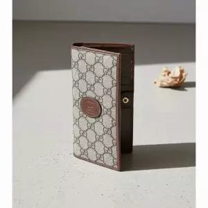 구찌 인터로킹 G GG 슈프림 컨버스 장지갑 746304 92TCG 8563