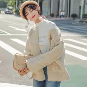 여자 겨울 공항 패션 해외 여행 양털 무스탕 자켓