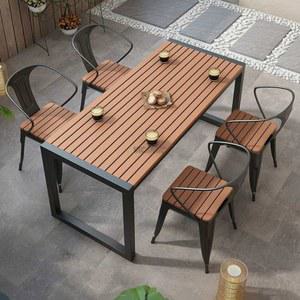 야외 정원 벤치 하늘색 카페 벤치의자 베란다 철제 나무