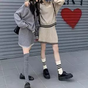 [리빌모아]여자 심플 배색 카라 니트 플리츠 스커트 세트 OCW-SET-SWFGONX0