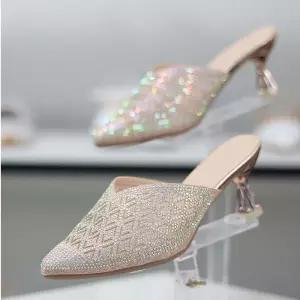 [바이로쏘]바이로쏘 포인티드 토 미들힐 글리터 큐빅 6cm 뮬 샌들 (BY)25S12541BB2