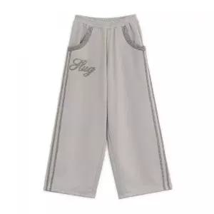 HUG YOUR SKIN 크로스 패치 조거 팬츠 오트밀 405375