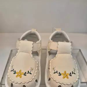 [아가방]OD)자수삑삑이샌들 01T376506_CJ