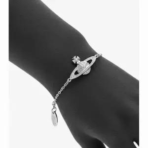 [비비안웨스트우드] 미니 바스 릴리프 팔찌 61020051 02S108 154956754