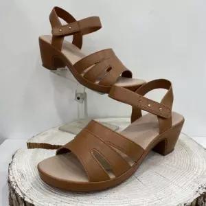 [에스콰이아]에스콰이아 여성 발편한 세미 캐주얼 샌들 6cm 575_GN