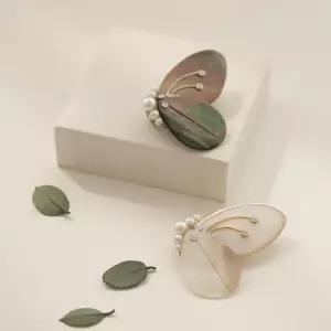 [제이로렌]바이데이지 자개 진주 나비 브로치 Bb0340