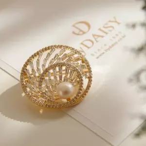 [제이로렌]바이데이지 담수진주 큐빅 암모나이트 브로치 Bb0406