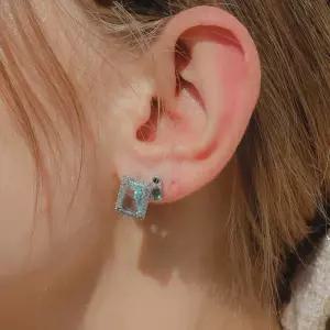 [제이로렌]제이로렌 시베리안쿼츠 미니 원석 귀걸이 M03632