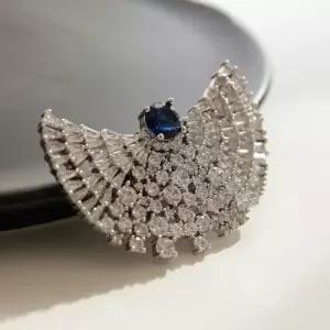 [제이로렌]바이데이지 블루 포인트 큐빅 브로치 Bb0364