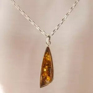 [제이로렌]바이데이지 슬림 호박 모던 드롭 원석 목걸이 Bn0465