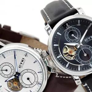 [옷자락]남자 포인트 손목 검정 갈색 초침 태엽 시계