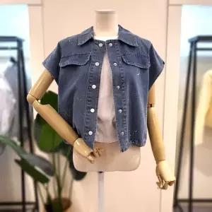 [대구백화점] [미스칸트]스냅버튼 비죠 데님 베스트(KNVTQ404)