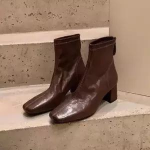 천진반여사친 데일리룩 신발 워커힐 통굽 지퍼 힐 누드워커 슬림 앵클부츠 KUK5