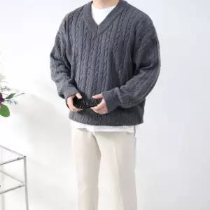 [엠클로]남자 오버핏 꽈배기 브이넥 니트