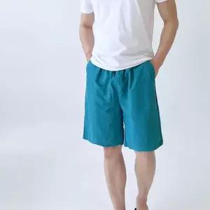 남자 해변가 반바지 수영 물놀이 서퍼 바닷가 비치 비치웨어 휴가룩