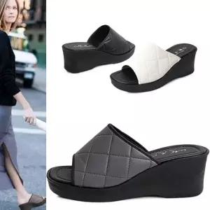 [카미엣뮤즈]미들 웨지 퀼팅 뮬 슬리퍼_KM22w286