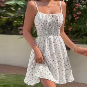 [리빌모아]여자 쁘띠 꽃무늬 나시 민소매 원피스 JSW-OPS-SP0000CRP-흰색