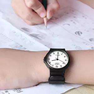손목시계 무소음 시험용 학생용 생활방수 수능시계 등산용