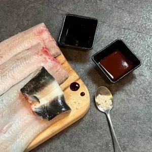 자포니카 손질 민물장어 700g이상 소스2종 초생강