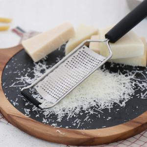 트라이앵글 치즈 그레이터