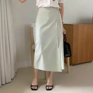 [코코블랑] 솔리드 리본 슬릿 롱스커트(밴딩)