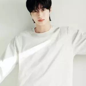 [국내정품] 지오다노 남자 봄 가을 베이직 긴팔 티셔츠