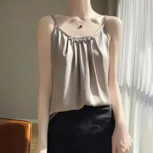 세군다 브이넥 숏 나시 탑 프렌치 쿨링 조끼 여사친 캐주얼 여름 DOS2