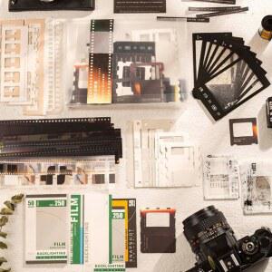 94Pcs 빈티지 사진 테마 스크랩북 키트 필름 스티커 및 저널링 용품용 영화 필름 스크랩북 키트 저널 콜라주용 방수 앨범 테이프 스티커 플래너 DIY 크래프트 콜라주 앨범