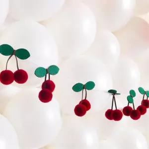 체리 가랜드 스튜디오촬영 벽장식 크리스마스 백화점 성탄절 어린이집 파티장식 연말
