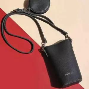 작은 메신저백 휴대폰 수납 핸드백 숄더백 검정 가방