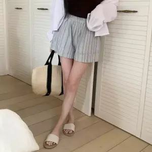 여성 이지 리조트 휴양지룩 줄무늬 반바지