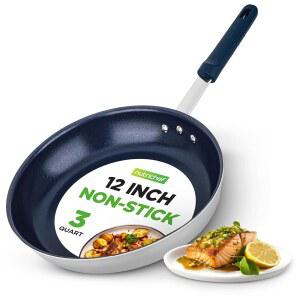 NutriChef f 12인치 대형 프라이팬 - 실리콘 손잡이, 세라믹 코팅, 파란색 실리콘 손잡이, 얼룩 방지, 청소하기 쉬운 전문 가정용 조리기구 포함 대형 프라이팬