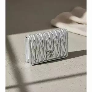 미우미우 마테라쎄 나파 가죽 여성 카드지갑 5MC103 AFPP F0118