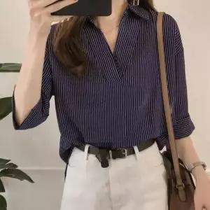 [SBD] 7부 브이넥 셔츠 단추 없는 스트라이프 블라우스