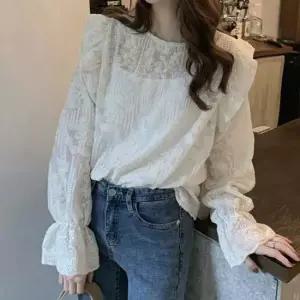 데일리룩 펀칭 레이스 프릴 블라우스 봄 가을 하객룩 레이스블라우스