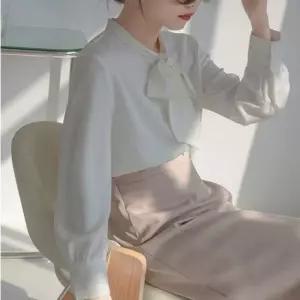 여성 리본 스카프 포인트 새틴블라우스 오피스룩 새틴 블라우스