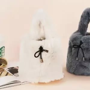 페이크 퍼 버킷백 미니 복조리백 겨울 가방 아이보리